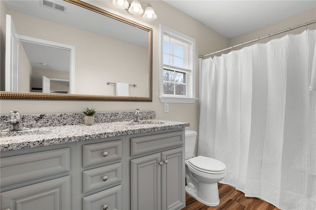 114 Sunny Point Loop, Central, SC 29630