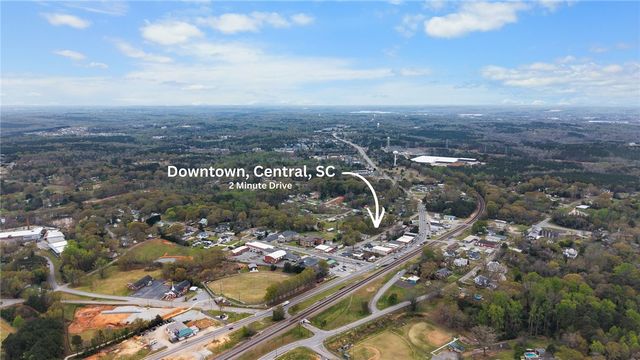 114 Sunny Point Loop, Central, SC 29630