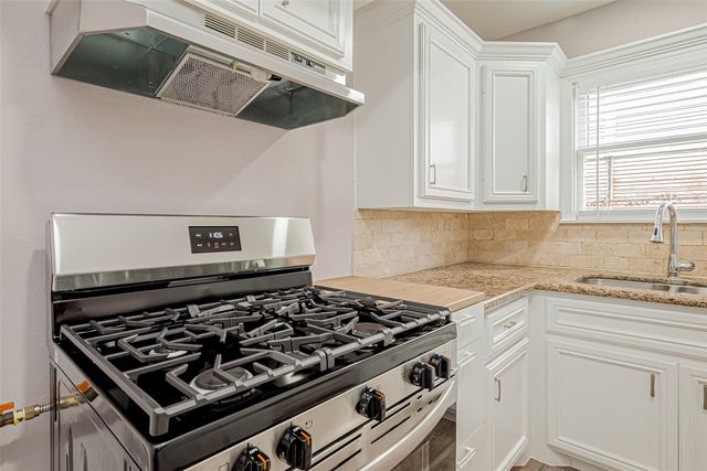 4509 Larch Lane, Bellaire, TX 77401