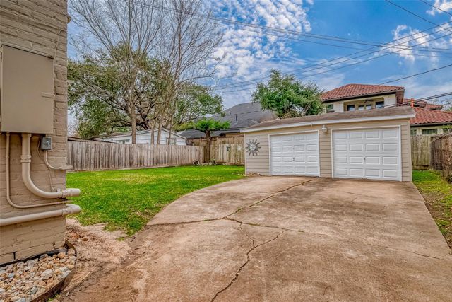 4509 Larch Lane, Bellaire, TX 77401