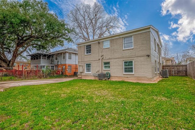 4509 Larch Lane, Bellaire, TX 77401