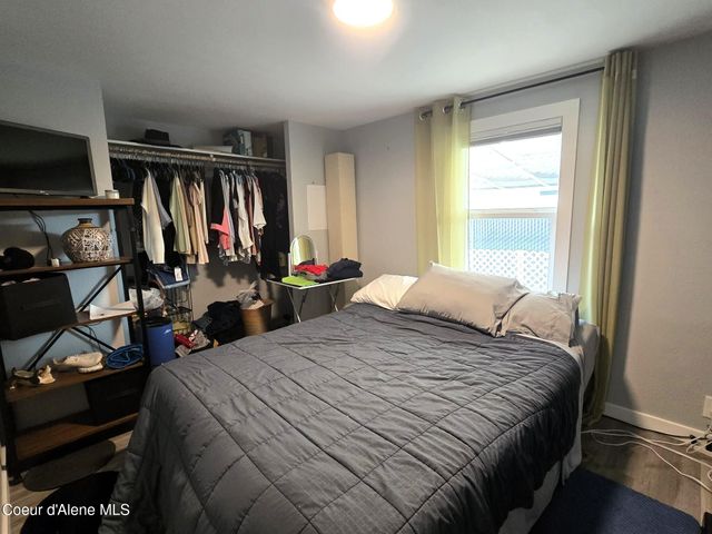 28 E Walrose Loop, Hayden, ID 83835