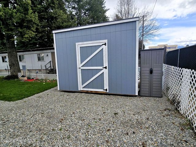 28 E Walrose Loop, Hayden, ID 83835