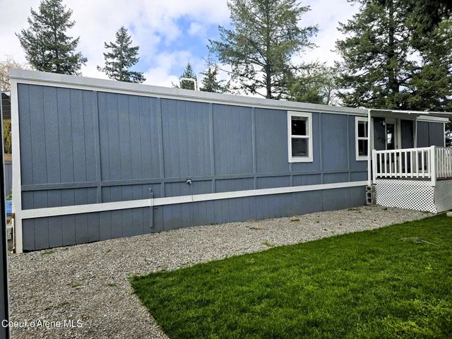 28 E Walrose Loop, Hayden, ID 83835