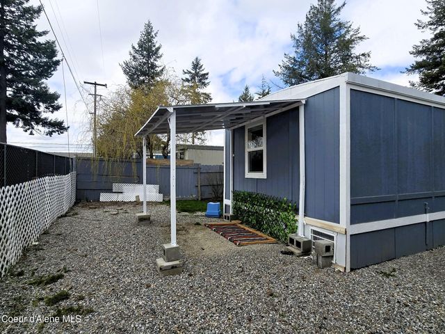 28 E Walrose Loop, Hayden, ID 83835