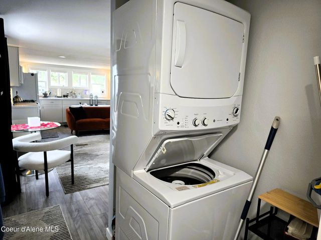 28 E Walrose Loop, Hayden, ID 83835