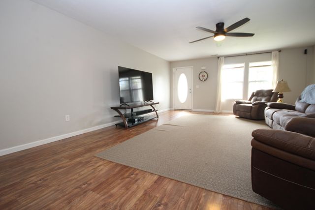 1234 Odell Farm Lane, Vicksburg Vllg, MI 49097