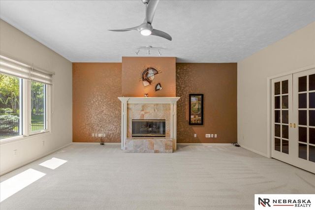 16611 Jones Street, Omaha, NE 68118
