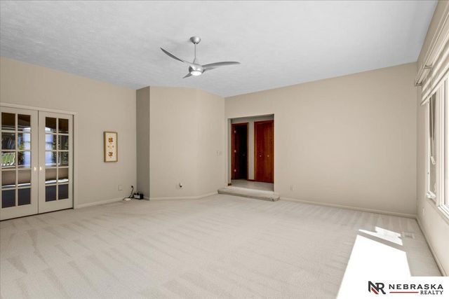 16611 Jones Street, Omaha, NE 68118
