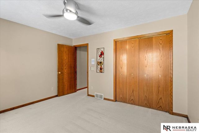 16611 Jones Street, Omaha, NE 68118