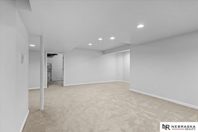 16611 Jones Street, Omaha, NE 68118
