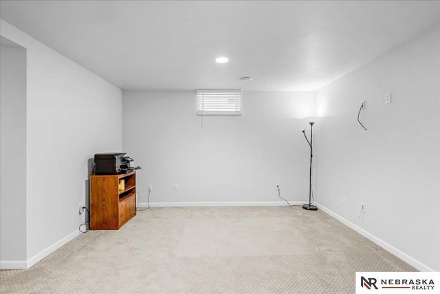 16611 Jones Street, Omaha, NE 68118
