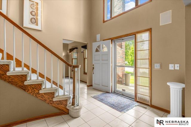16611 Jones Street, Omaha, NE 68118