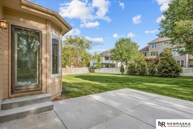 16611 Jones Street, Omaha, NE 68118