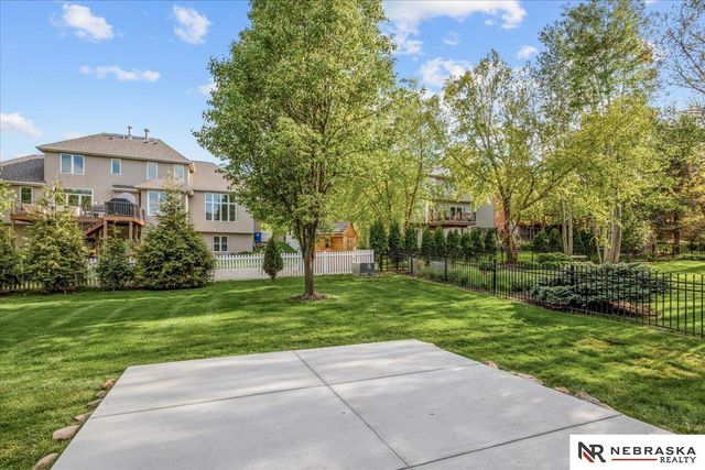 16611 Jones Street, Omaha, NE 68118