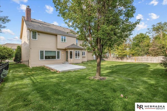16611 Jones Street, Omaha, NE 68118