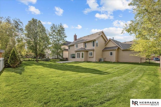 16611 Jones Street, Omaha, NE 68118