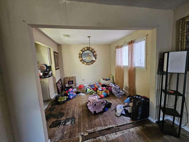 102 Tilden Drive, Pasadena, TX 77506