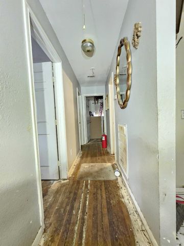 102 Tilden Drive, Pasadena, TX 77506