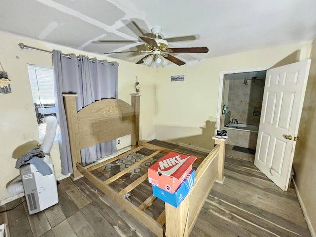 102 Tilden Drive, Pasadena, TX 77506