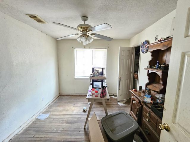 102 Tilden Drive, Pasadena, TX 77506