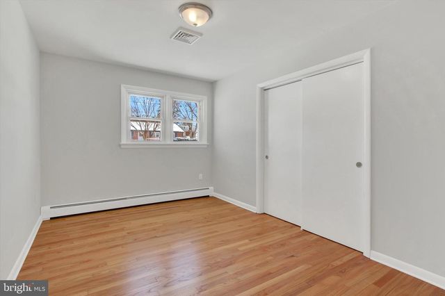 2479 ELLENDALE DR, Lancaster, PA 17602