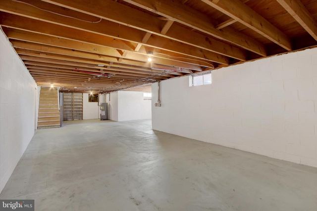 2479 ELLENDALE DR, Lancaster, PA 17602