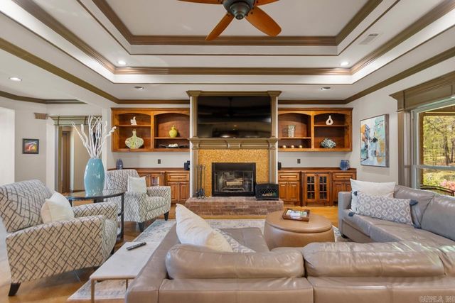 522 Valley Hill Drive, Benton, AR 72019