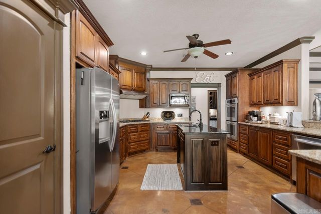 522 Valley Hill Drive, Benton, AR 72019