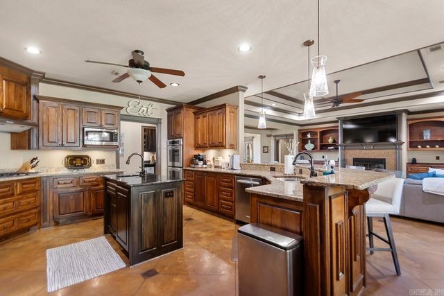 522 Valley Hill Drive, Benton, AR 72019