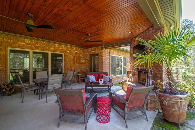 522 Valley Hill Drive, Benton, AR 72019