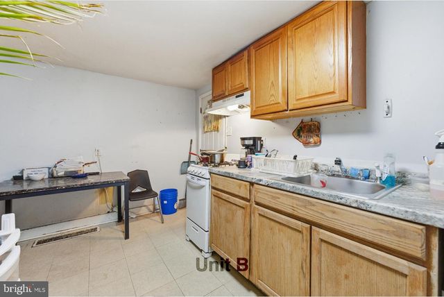 13 W MONROE ST, Mount Holly, NJ 08060