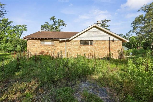 2630 35th Street, Pinehurst, TX 77630