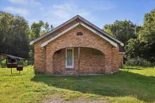 2630 35th Street, Pinehurst, TX 77630