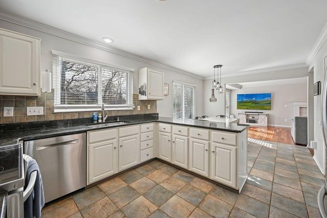 3427 Heathermoor Boulevard, Covington, KY 41015