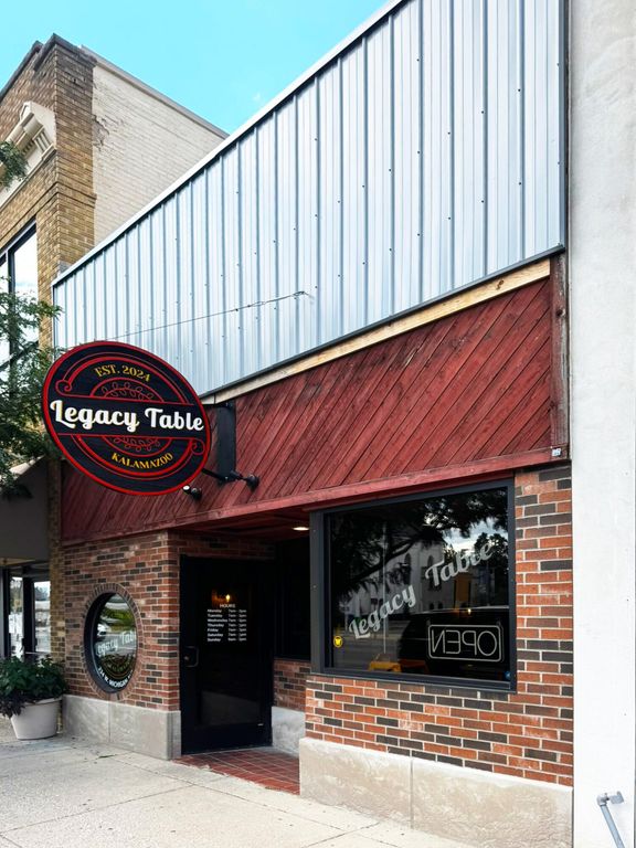 234 W Michigan Avenue, Kalamazoo, MI 49007