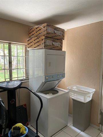 1455 NW 112th St, Miami, FL 33167