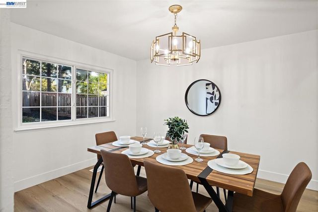 321 321 Semillon Cir, Clayton, CA 94517