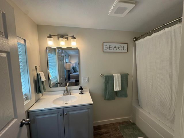 198 Medical Lane, Grand Isle, LA 70358