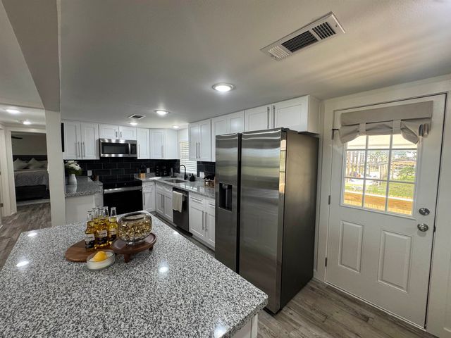 198 Medical Lane, Grand Isle, LA 70358