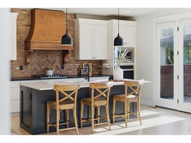 2092 Glean Dr, Windsor, CO 80550