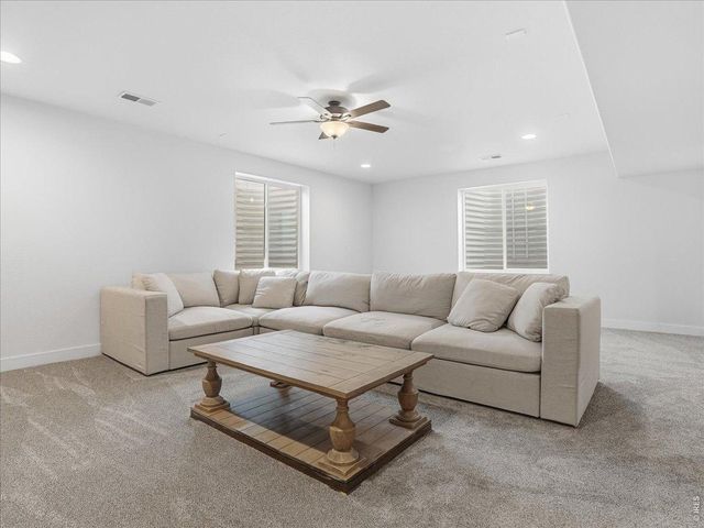 2092 Glean Dr, Windsor, CO 80550