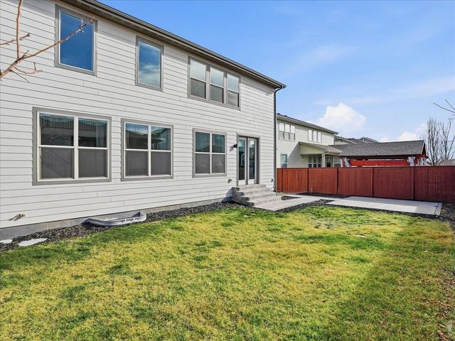 2092 Glean Dr, Windsor, CO 80550