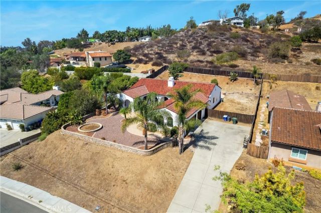 925 Valley, Vista, CA 92084