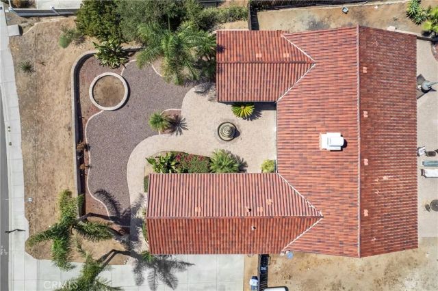925 Valley, Vista, CA 92084