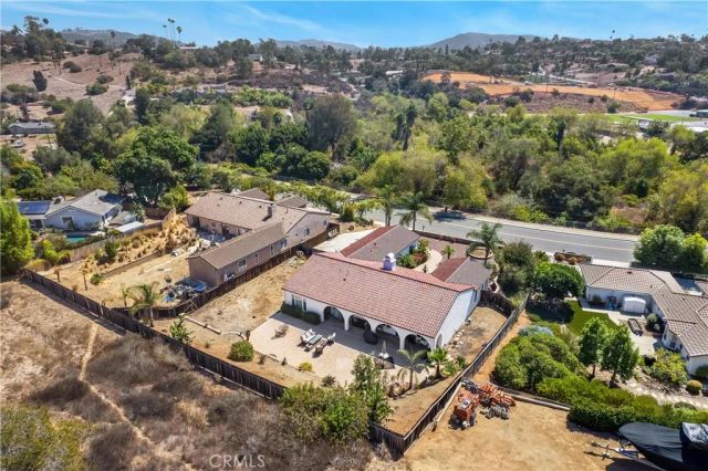 925 Valley, Vista, CA 92084