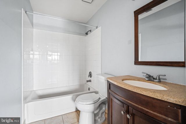 307 RAVENS CREST DR, Plainsboro, NJ 08536