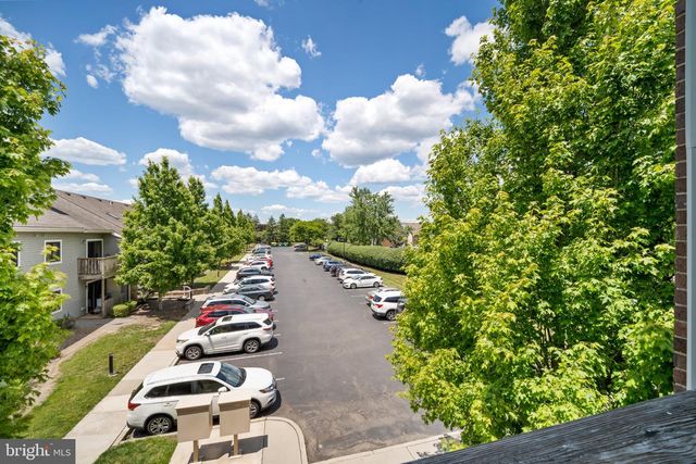 307 RAVENS CREST DR, Plainsboro, NJ 08536