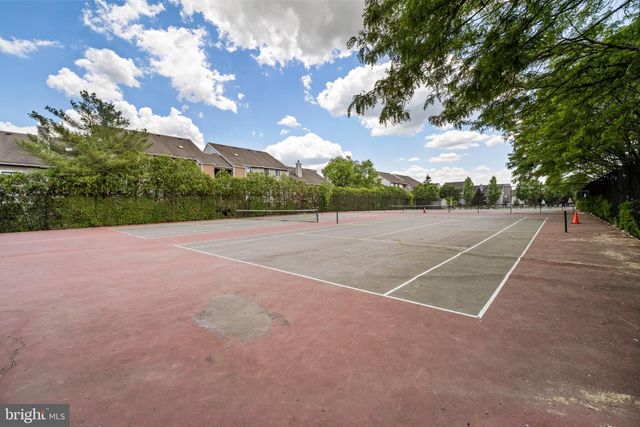 307 RAVENS CREST DR, Plainsboro, NJ 08536