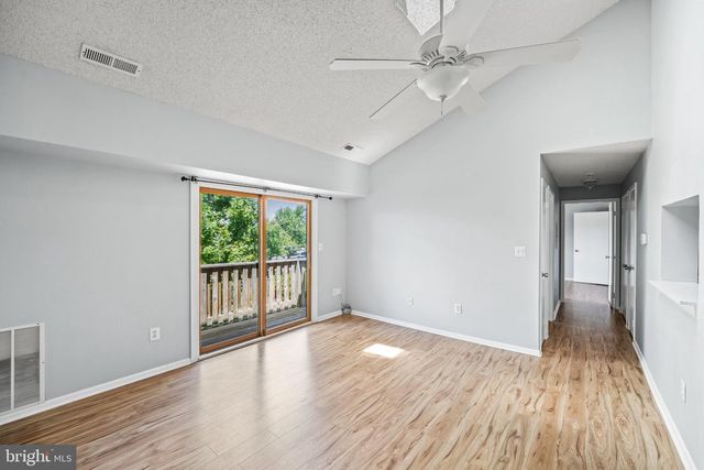 307 RAVENS CREST DR, Plainsboro, NJ 08536